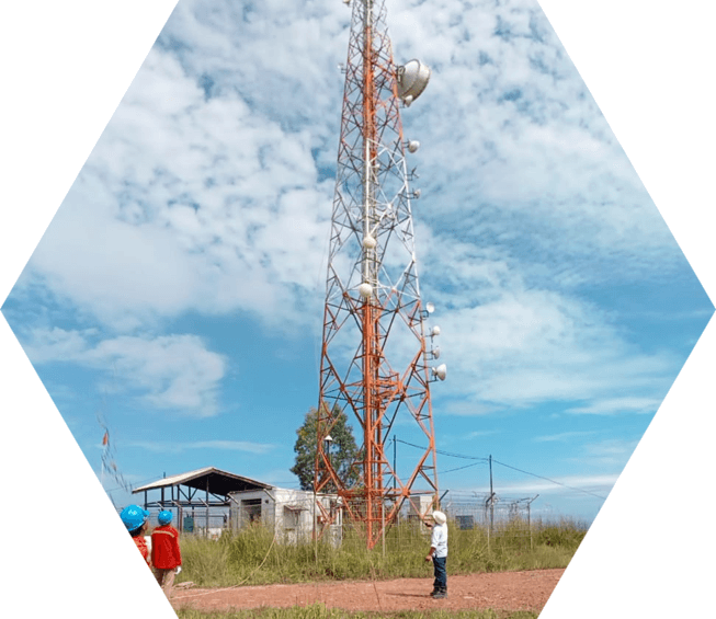 Tim teknisi survey ground infrastructure dan shelter tower site